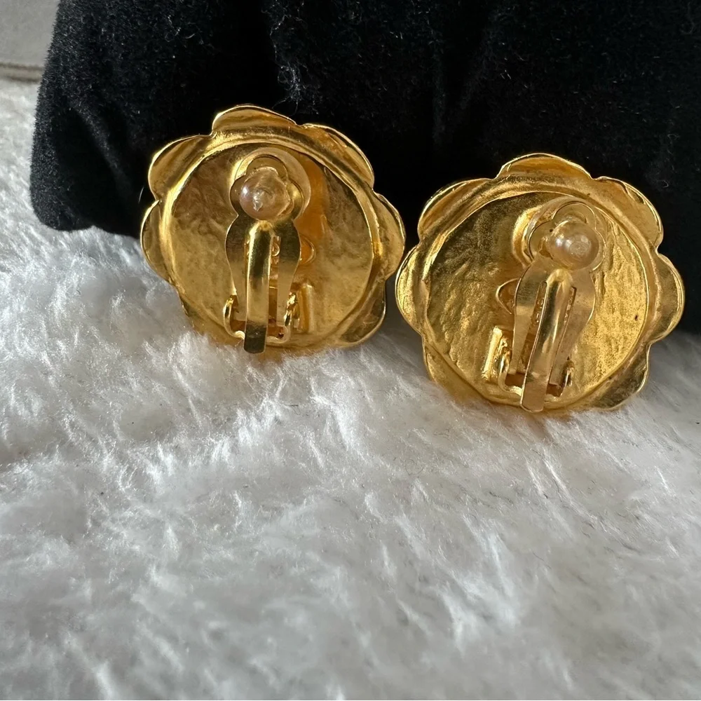 Vintage Chanel Clip On Earrings